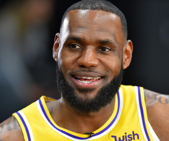 开云在线赛事平台-广州队鏖战江苏队，浓眉哥刷新纪录